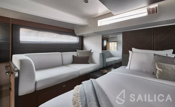 Prestige M48 - Yacht Charter Sailica