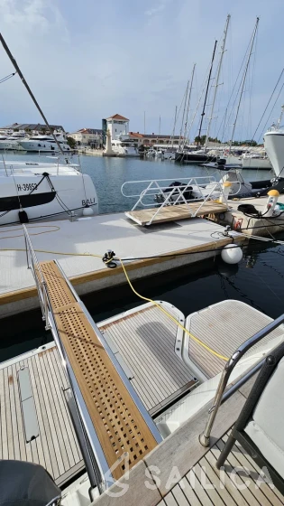 Prestige M48 - Yacht Charter Sailica