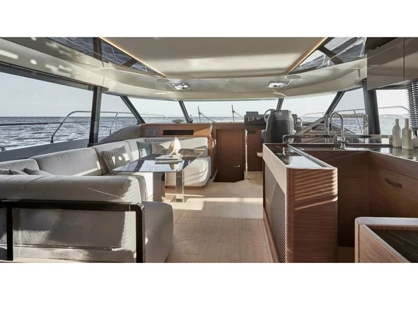 Prestige M48 - Yacht Charter Sailica