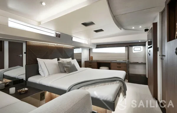 Prestige M48 - Yacht Charter Sailica