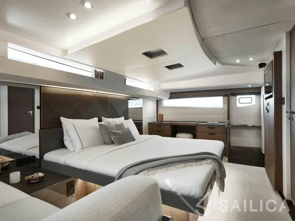 Prestige M48 - Yacht Charter Sailica