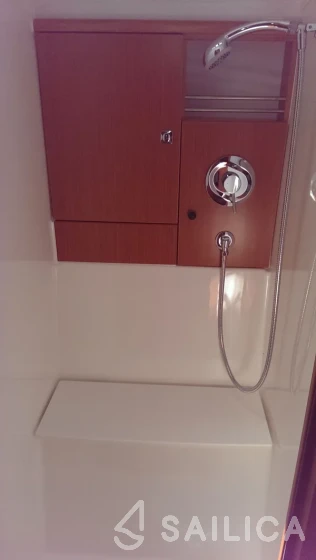 Bavaria 46 Cruiser - Yacht Charter Sailica