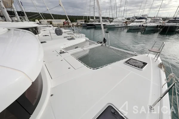 Lagoon 42 - Photo #202 Lagoon 42 - Yacht Charter Sailica
