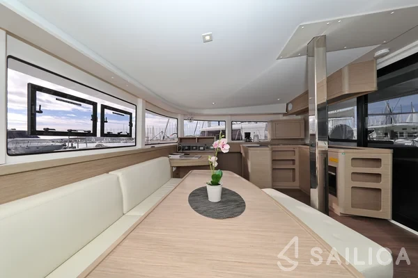 Lagoon 42 - Photo #214 Lagoon 42 - Yacht Charter Sailica