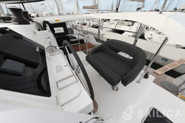Lagoon 42 - Photo #197 Lagoon 42 - Yacht Charter Sailica