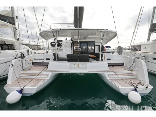 Lagoon 42 - Photo #194 Lagoon 42 - Yacht Charter Sailica