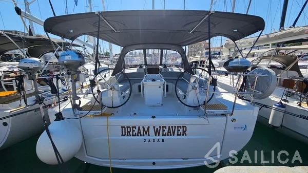 Oceanis 40.1 - Yacht Charter Sailica