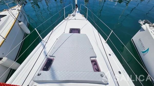 Oceanis 40.1 - Yacht Charter Sailica