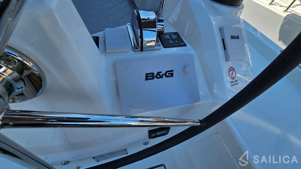 Oceanis 40.1 - Yacht Charter Sailica