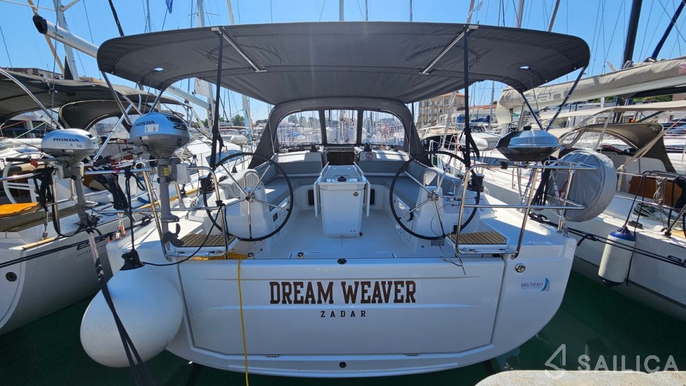 Oceanis 40.1 - Yacht Charter Sailica