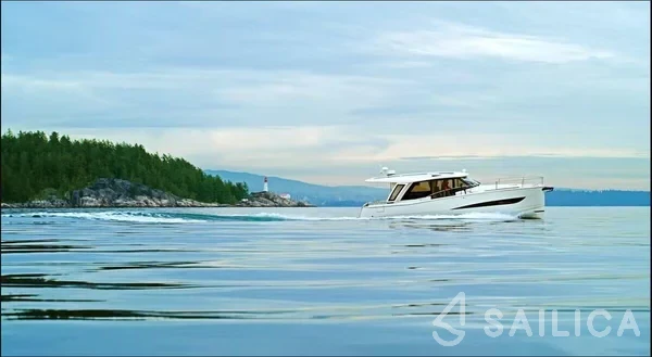 Greenline 39 - Yacht Charter Sailica