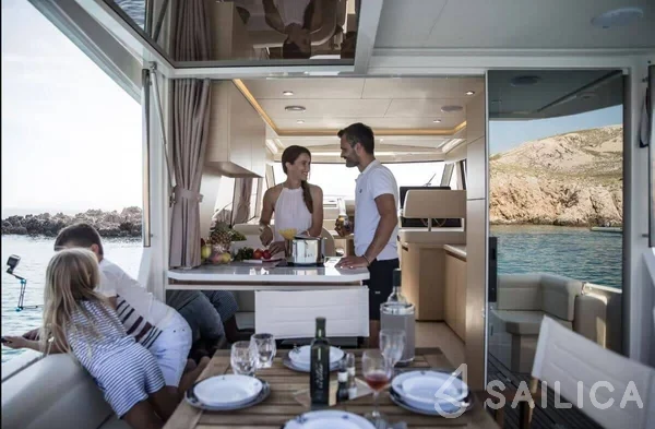 Greenline 39 - Yacht Charter Sailica