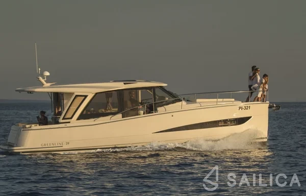 Greenline 39 - Yacht Charter Sailica