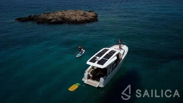 Greenline 39 - Yacht Charter Sailica