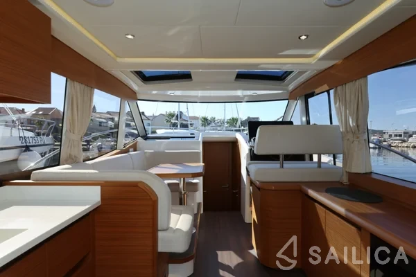 Greenline 39 - Yacht Charter Sailica
