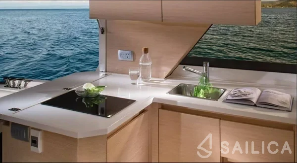 Greenline 39 - Yacht Charter Sailica