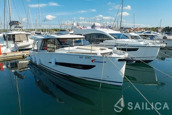 Greenline 39 - Yacht Charter Sailica