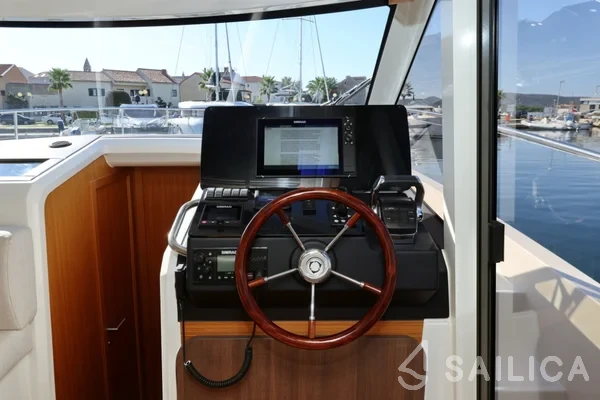 Greenline 39 - Yacht Charter Sailica