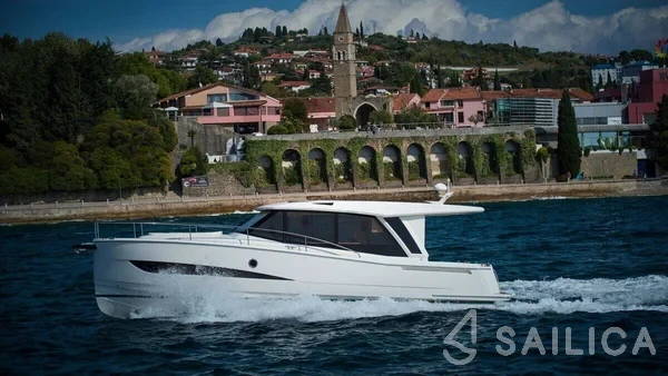 Greenline 39 - Yacht Charter Sailica
