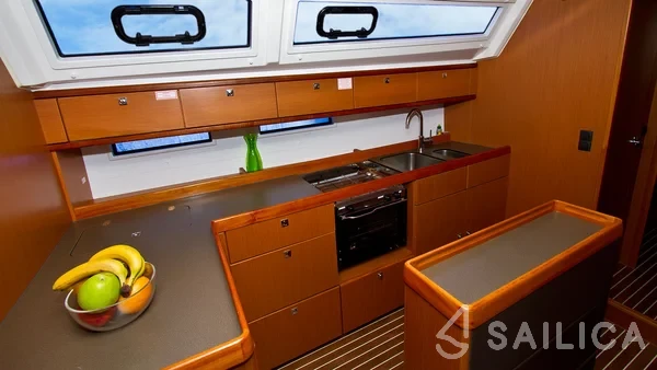 Bavaria 46 Cruiser - Yacht Charter Sailica