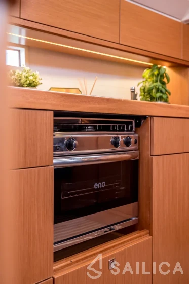 Bavaria 46 Cruiser - Yacht Charter Sailica