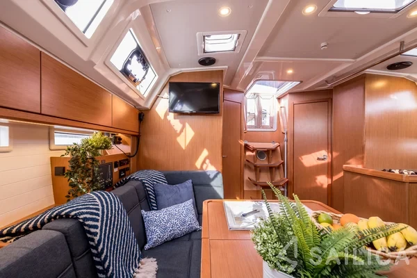 Bavaria 46 Cruiser - Yacht Charter Sailica