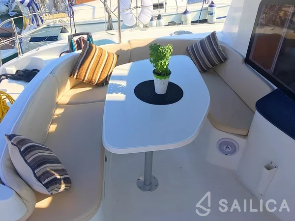 Lavezzi 40 - Yacht Charter Sailica