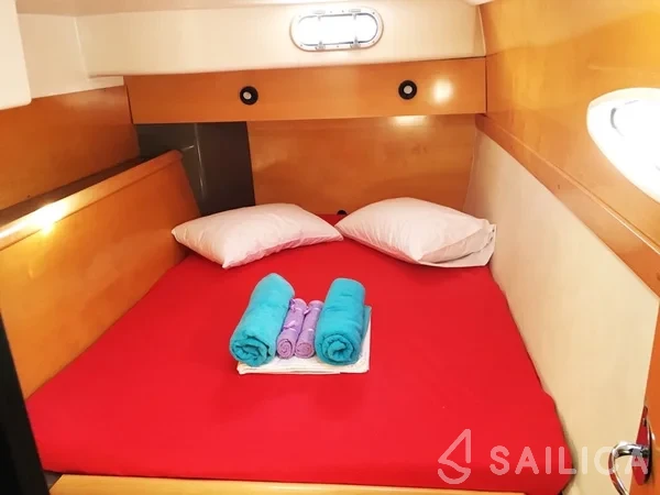 Lavezzi 40 - Yacht Charter Sailica