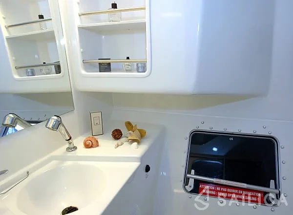 Lavezzi 40 - Yacht Charter Sailica