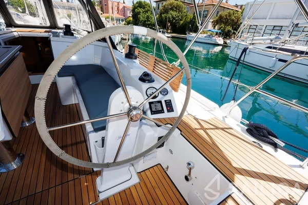Bavaria C38 - Yacht Charter Sailica