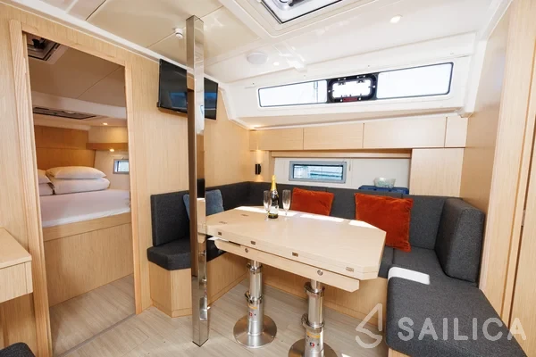 Bavaria C38 - Yacht Charter Sailica