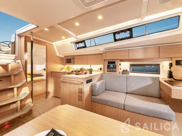 Bavaria C38 - Yacht Charter Sailica