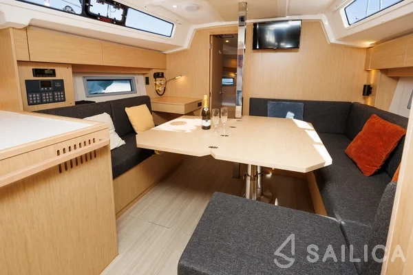 Bavaria C38 - Yacht Charter Sailica