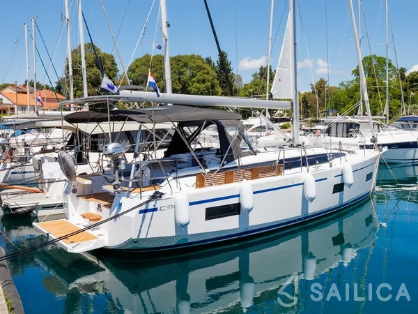 Bavaria C38 - Yacht Charter Sailica