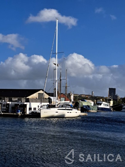 Bavaria 46 Cruiser - Yacht Charter Sailica