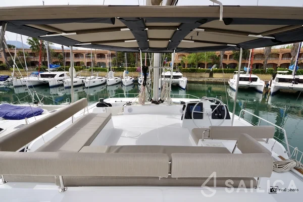 Bali 4.8  - Yacht Charter Sailica