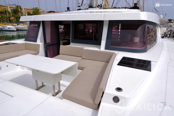 Bali 4.8  - Yacht Charter Sailica