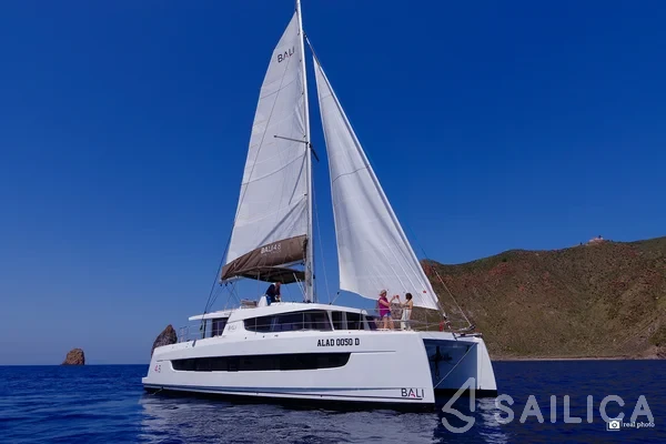 Bali 4.8  - Yacht Charter Sailica