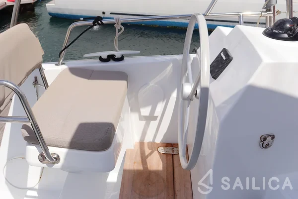 Bali Catsmart - Yacht Charter Sailica