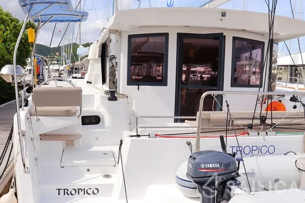 Bali Catsmart - Yacht Charter Sailica