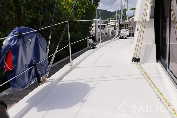 Bali Catsmart - Yacht Charter Sailica
