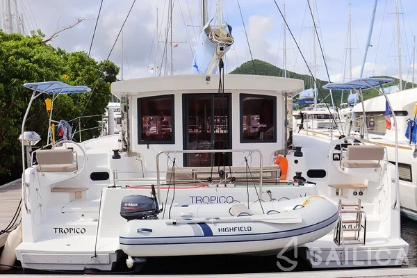 Bali Catsmart - Yacht Charter Sailica