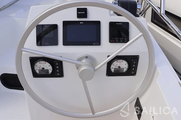 Bali Catsmart - Yacht Charter Sailica