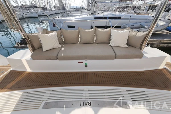 Bali 4.4 - Yacht Charter Sailica