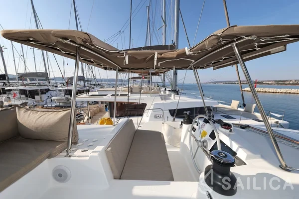Bali 4.4 - Yacht Charter Sailica