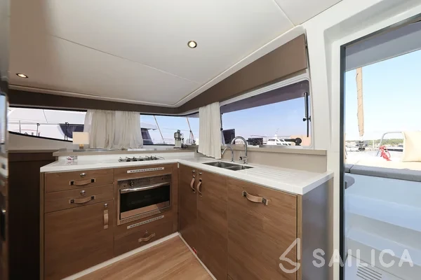 Bali 4.4 - Yacht Charter Sailica