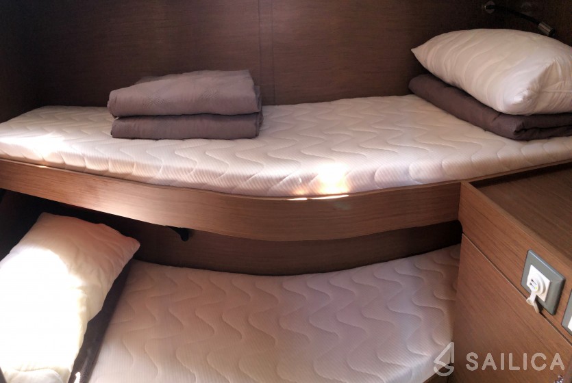 Oceanis 46.1 - Yacht Charter Sailica