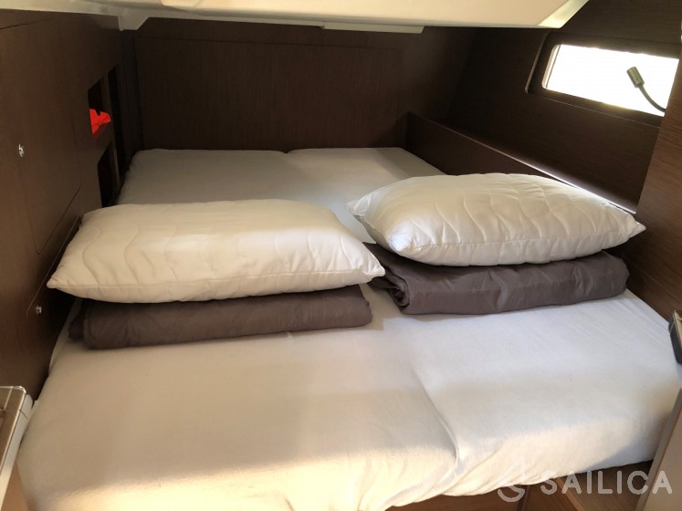 Oceanis 46.1 - Yacht Charter Sailica