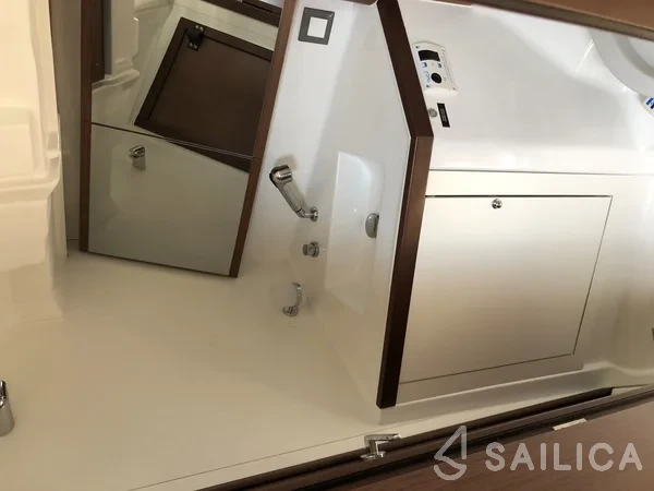 Oceanis 46.1 - Yacht Charter Sailica