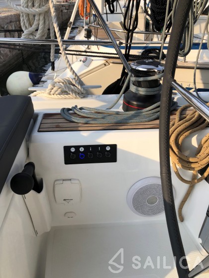 Oceanis 46.1 - Yacht Charter Sailica